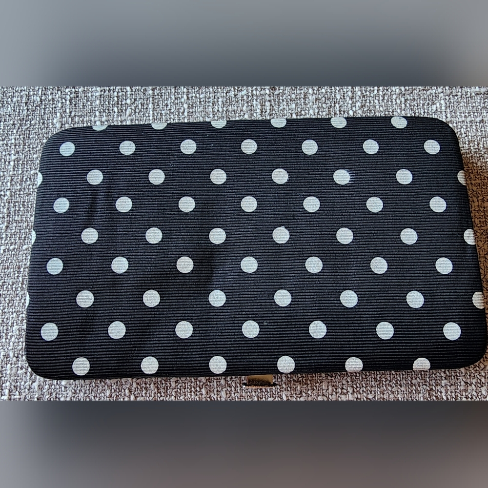 Initial "R" wallet. - Picture 2 of 7
